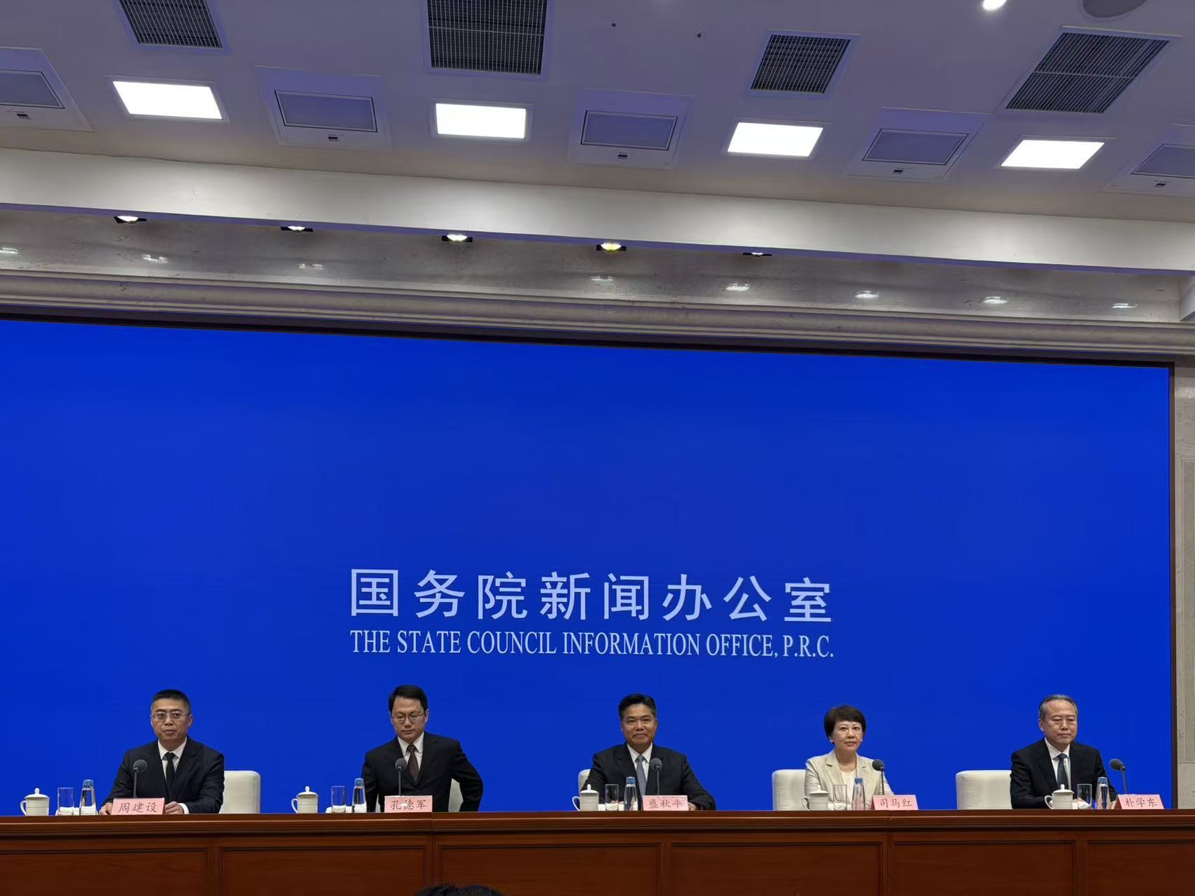 商务部答每经问：上半年我国服务出口增长15%，预计下半年知识密集型服务进出口仍将保持上半年增速水平